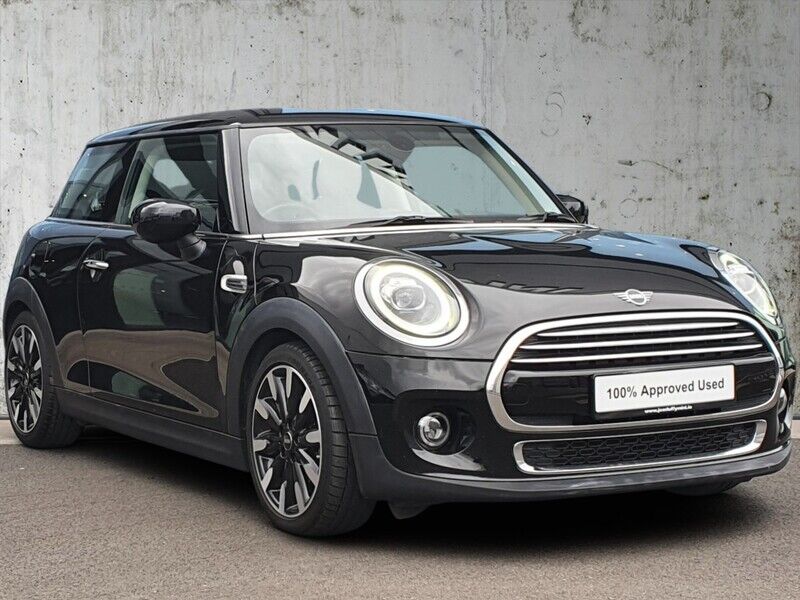 More views of MINI hatch