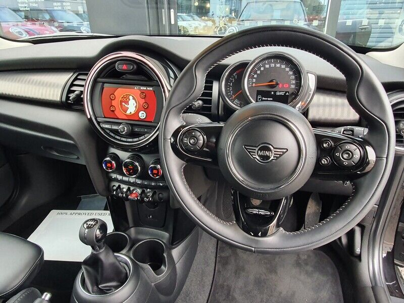 More views of MINI hatch