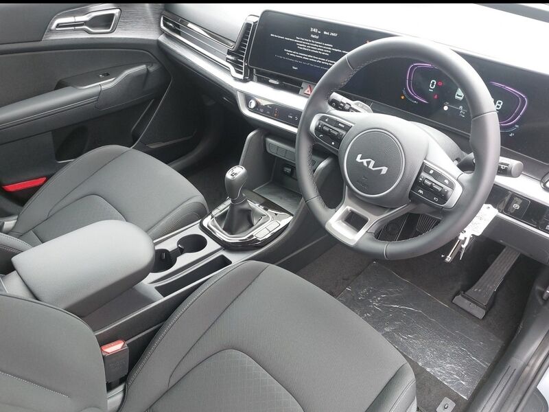 More views of Kia Sportage