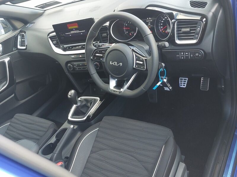 More views of Kia Ceed