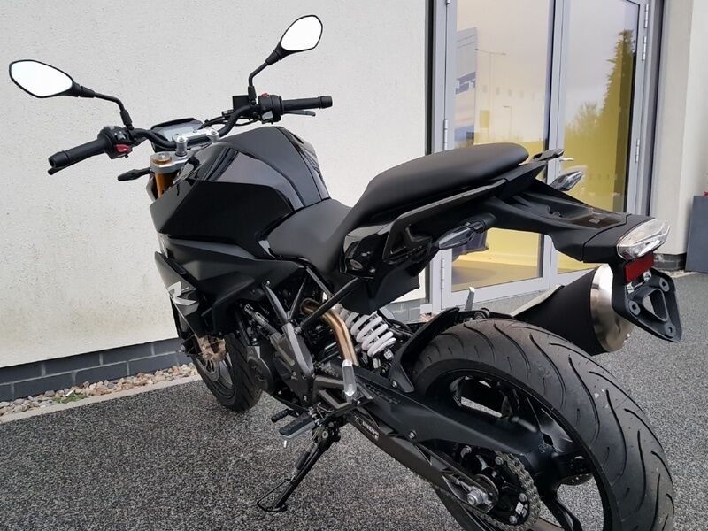 More views of BMW G310R