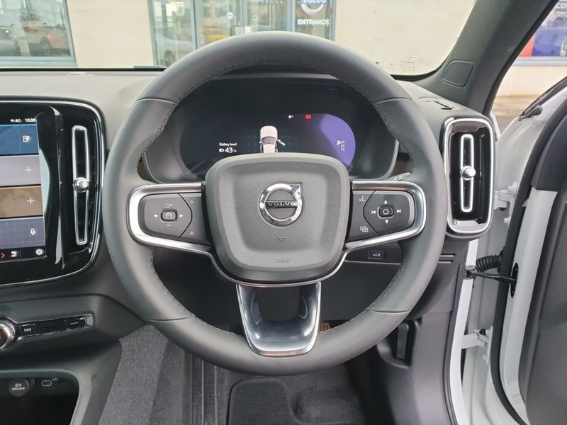 More views of Volvo XC40