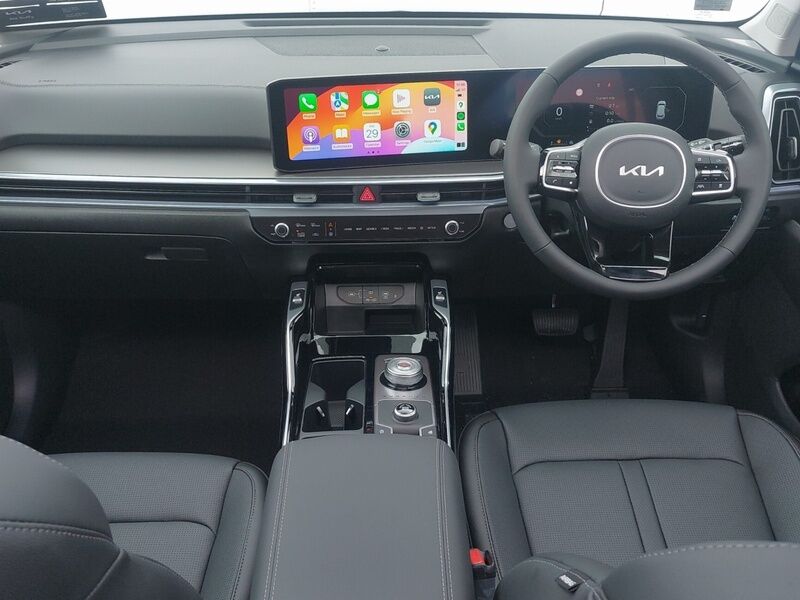 More views of Kia Sorento