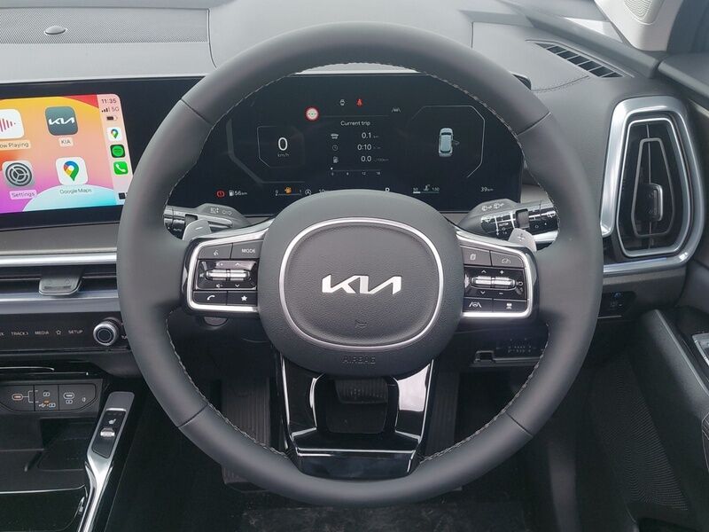 More views of Kia Sorento