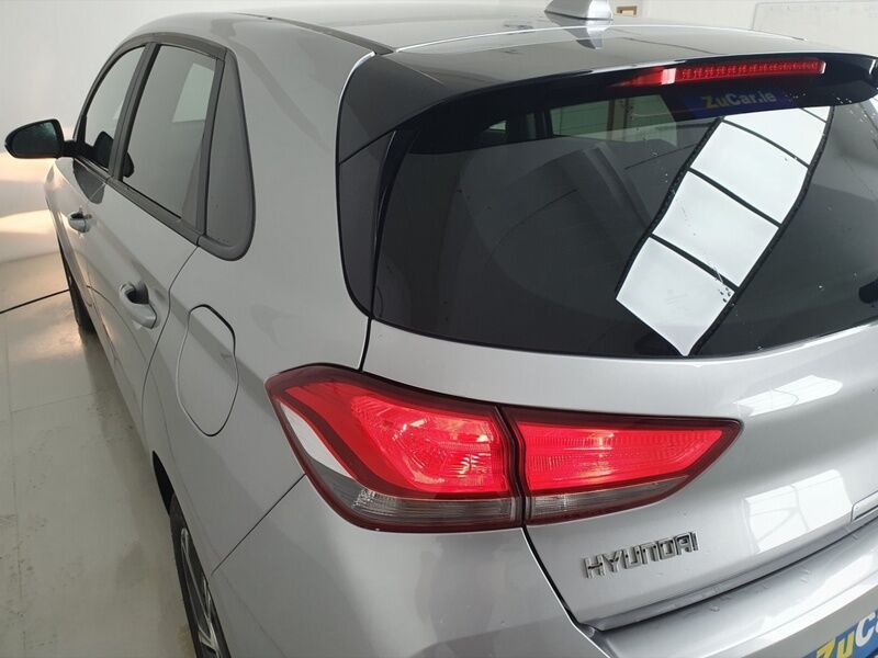 More views of Hyundai i30