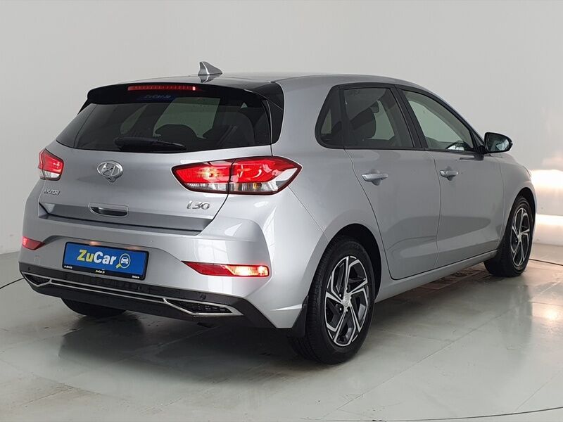 More views of Hyundai i30