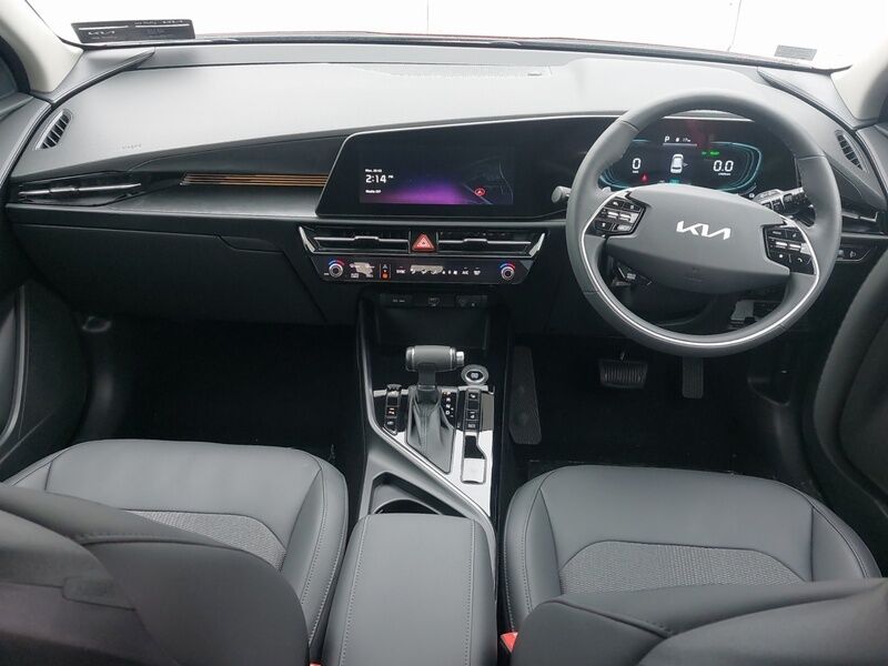 More views of Kia Niro