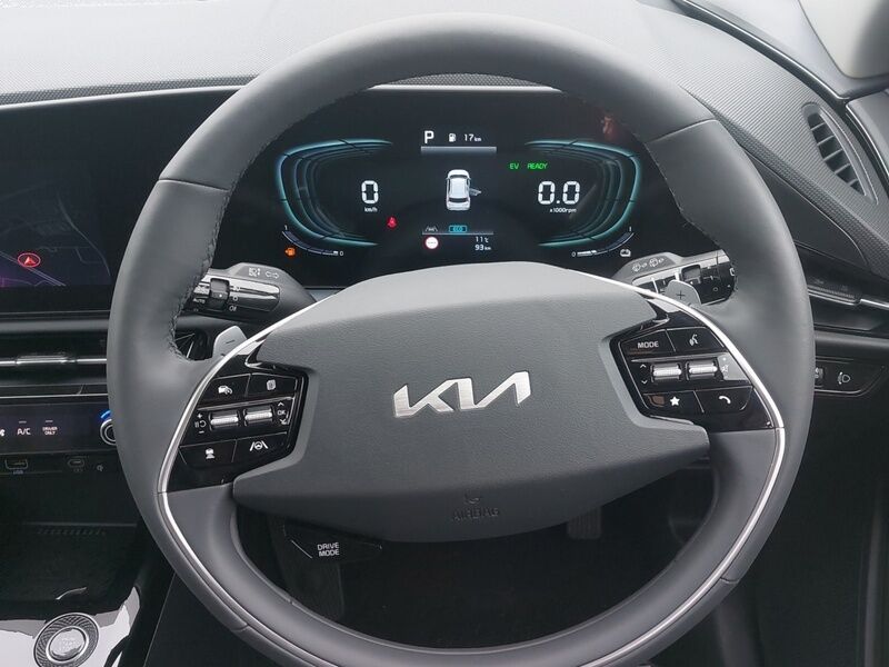 More views of Kia Niro