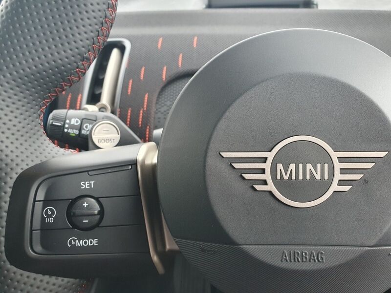 More views of MINI countryman