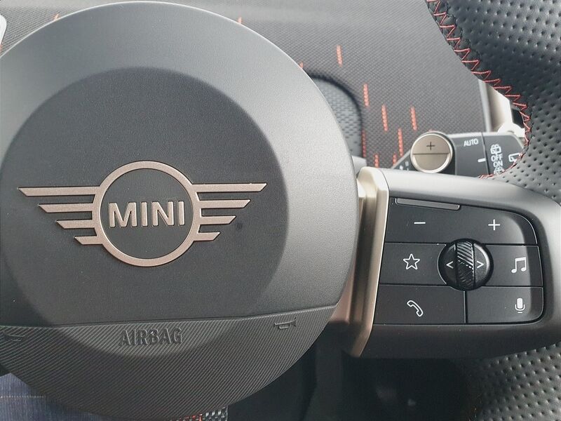 More views of MINI countryman