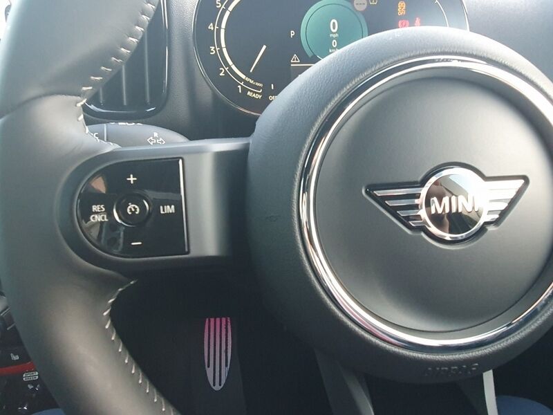 More views of MINI countryman