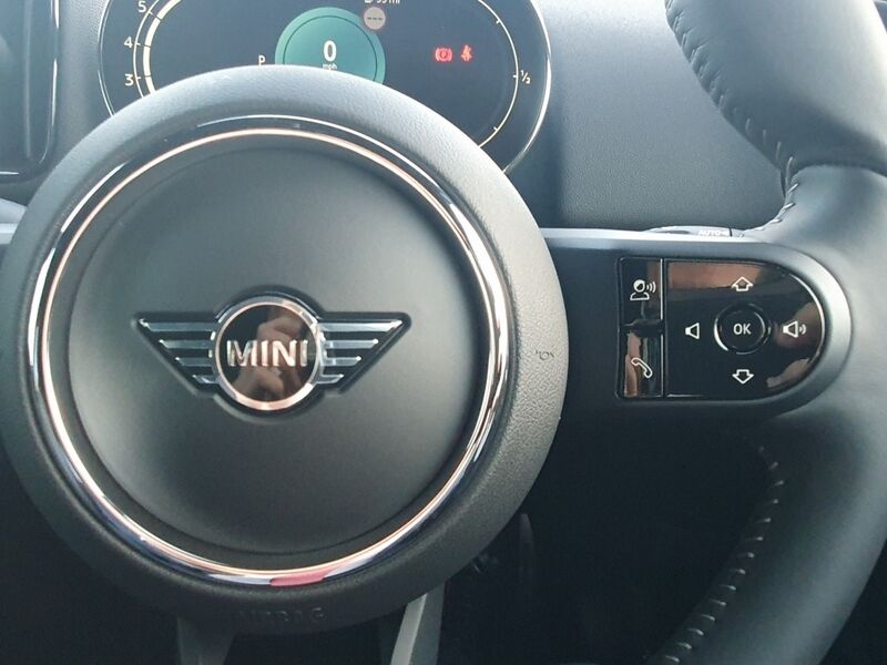 More views of MINI countryman