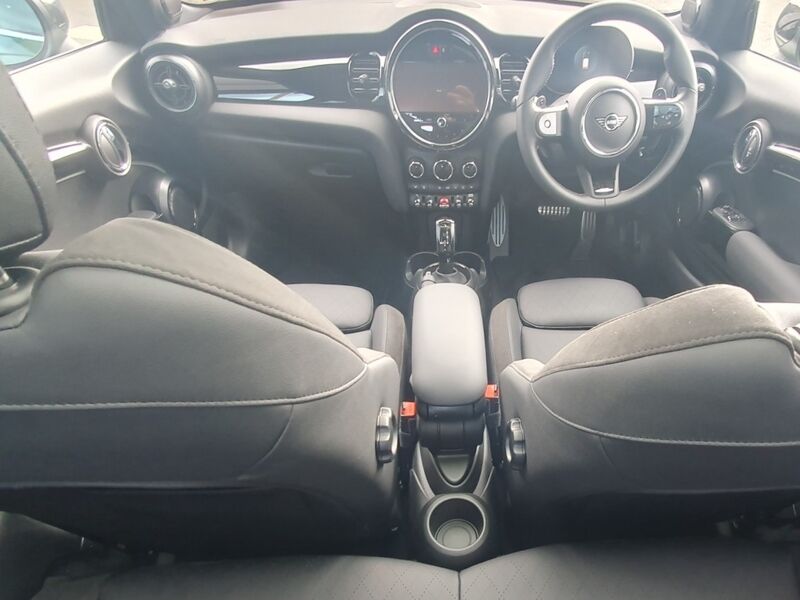 More views of MINI hatch