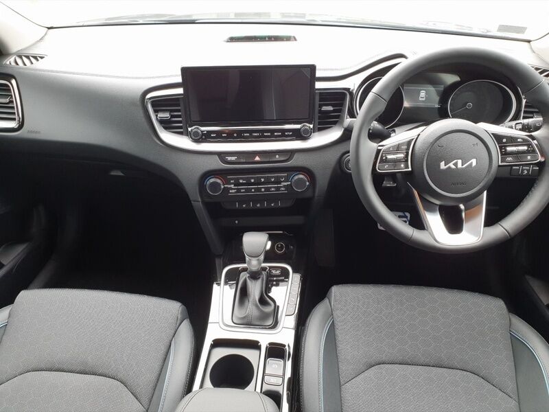 More views of Kia Xceed