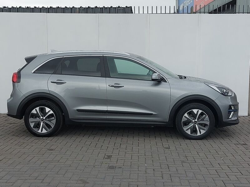 More views of Kia Niro