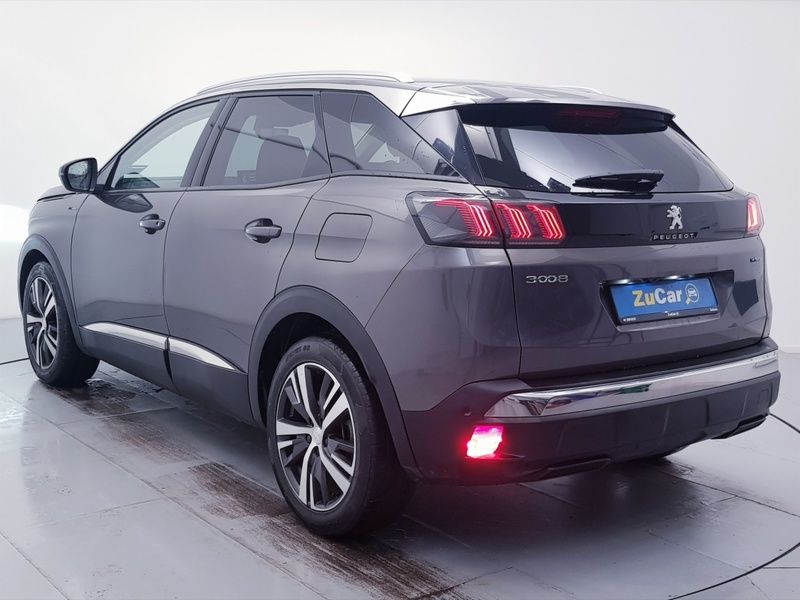 More views of Peugeot 3008