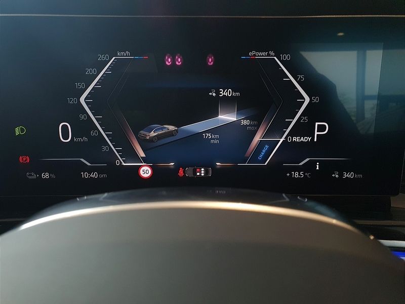 More views of BMW i7