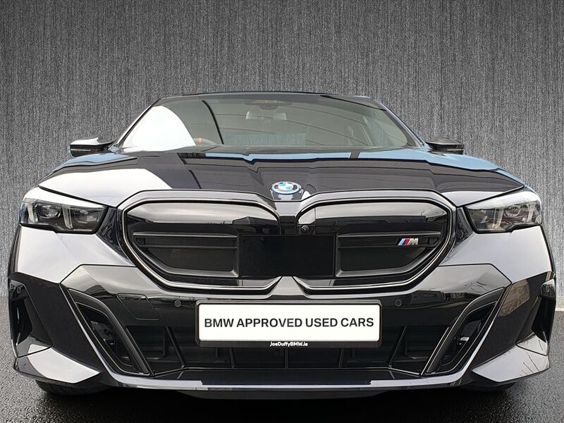 More views of BMW i5