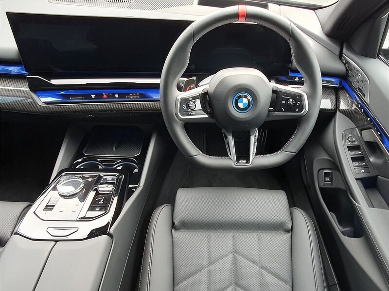 More views of BMW i5