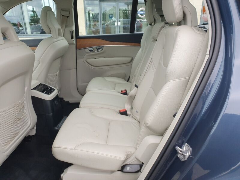 More views of Volvo XC90