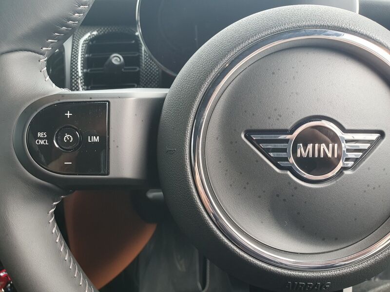 More views of MINI hatch