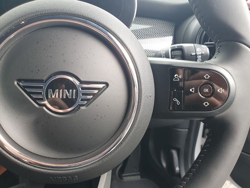 More views of MINI hatch