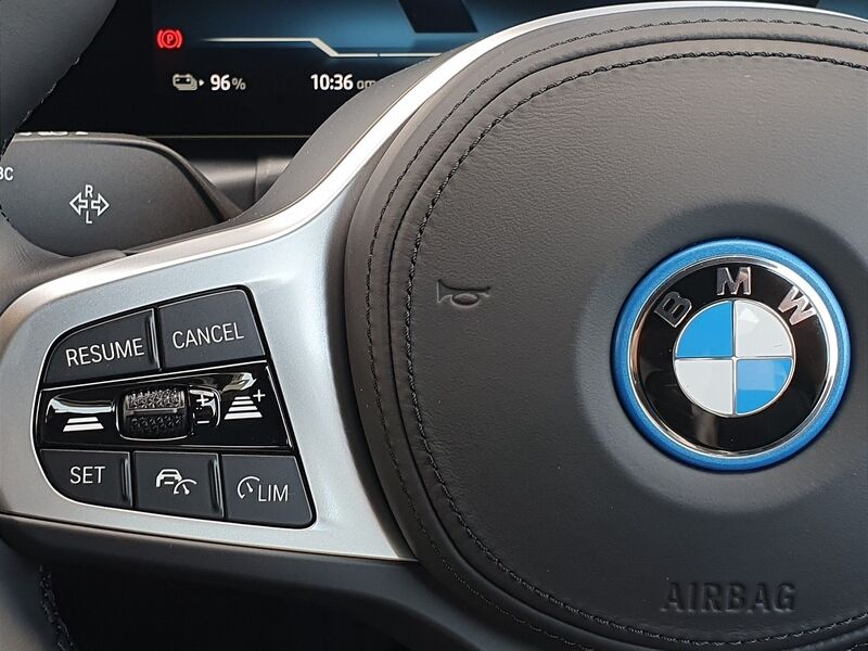 More views of BMW i4