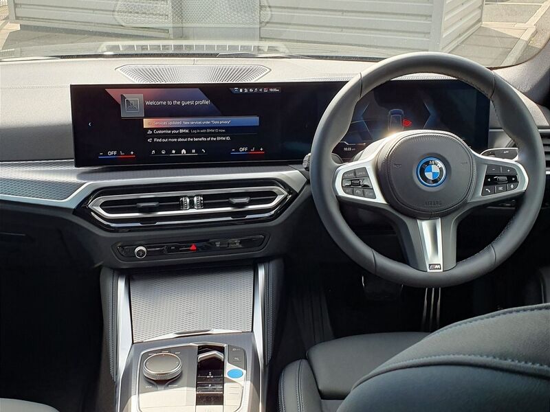 More views of BMW i4