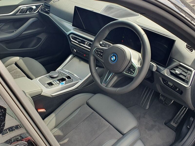 More views of BMW i4