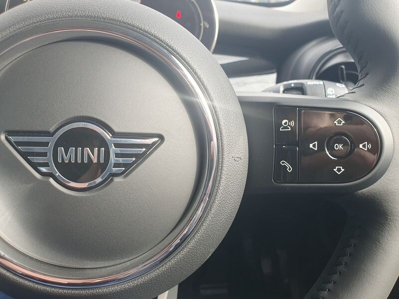 More views of MINI hatch