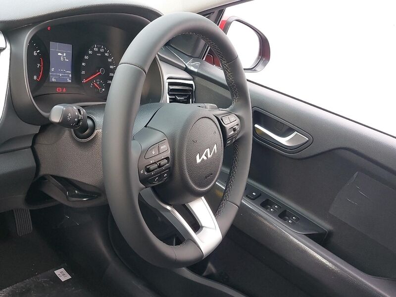 More views of Kia Stonic