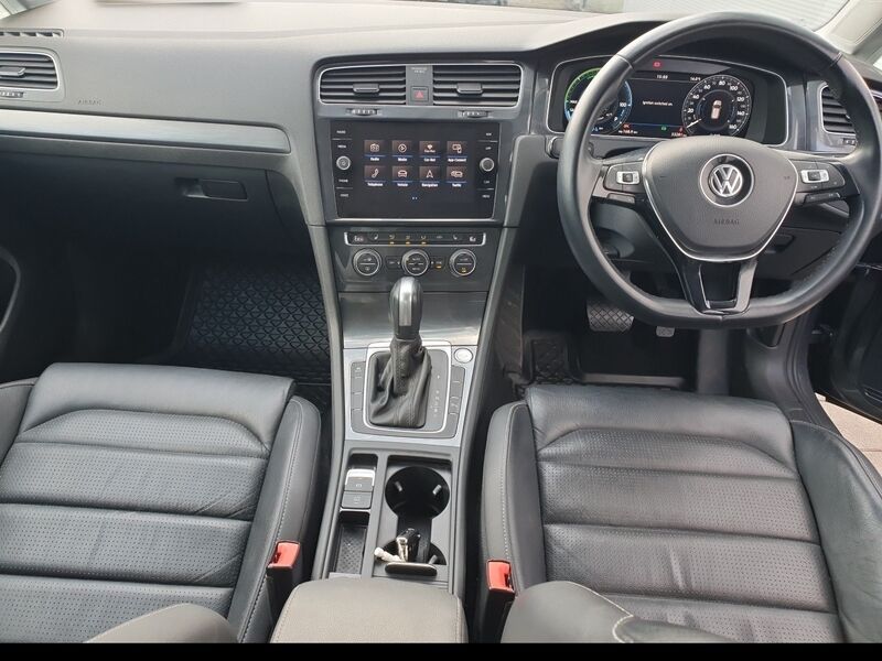 More views of Volkswagen e-Golf