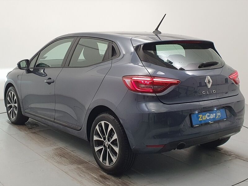 More views of Renault Clio