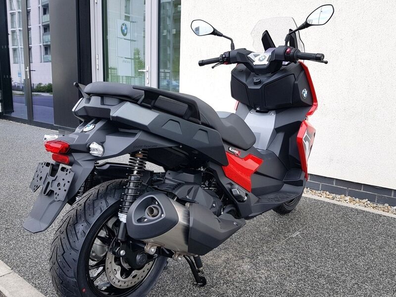 More views of BMW C400X