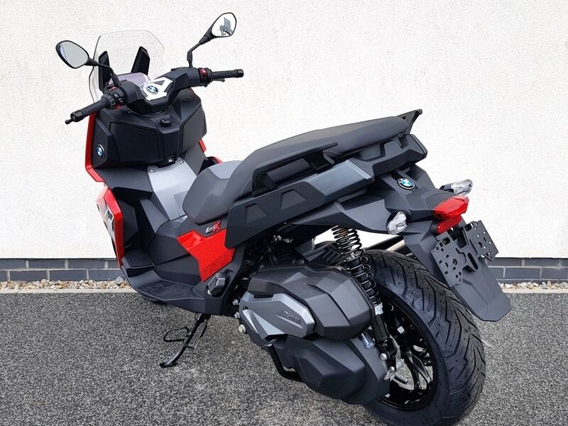 More views of BMW C400X