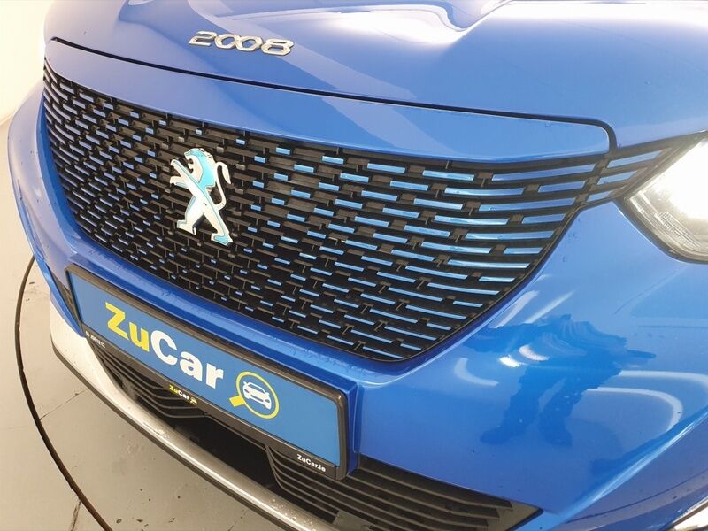 More views of Peugeot 2008