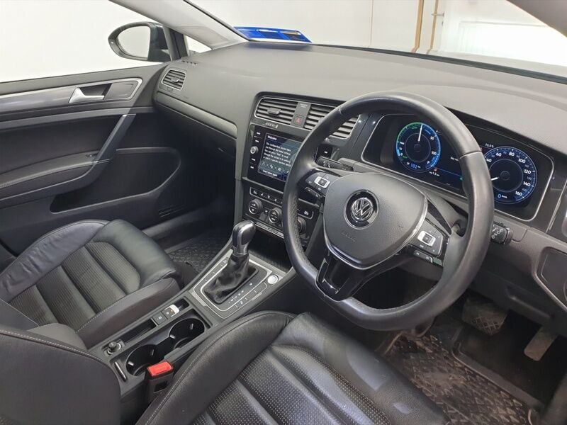 More views of Volkswagen Golf