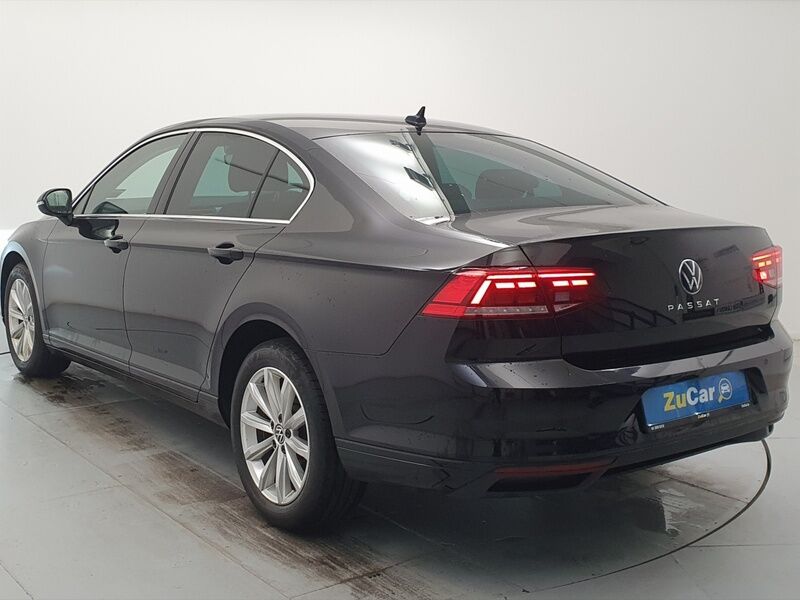 More views of Volkswagen Passat