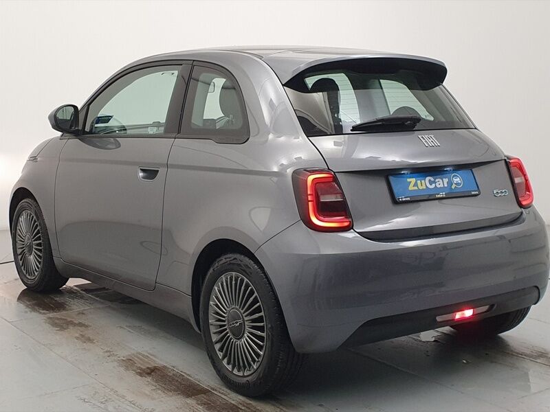 More views of Fiat 500e