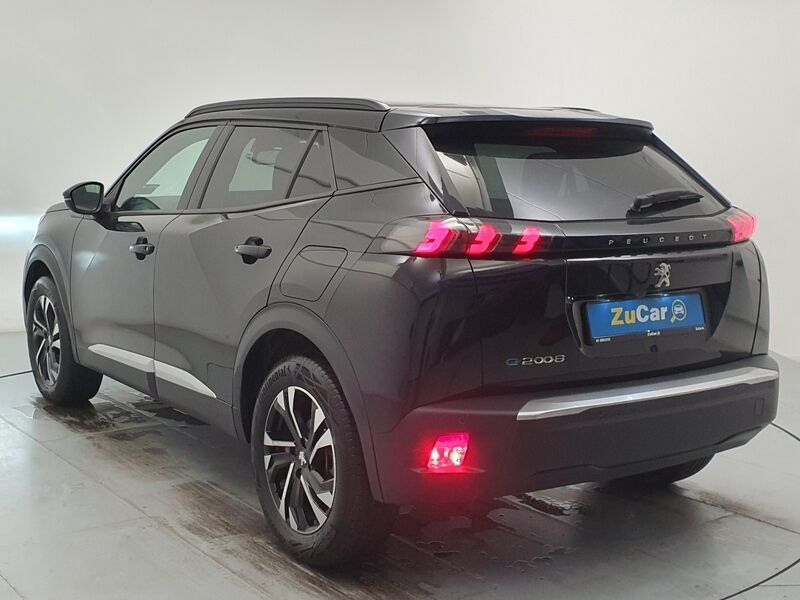 More views of Peugeot 2008