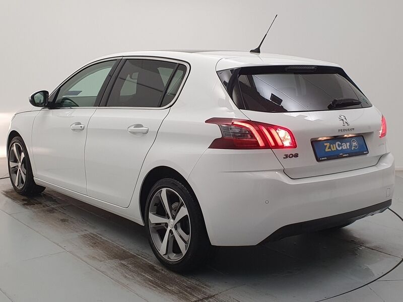 More views of Peugeot 308