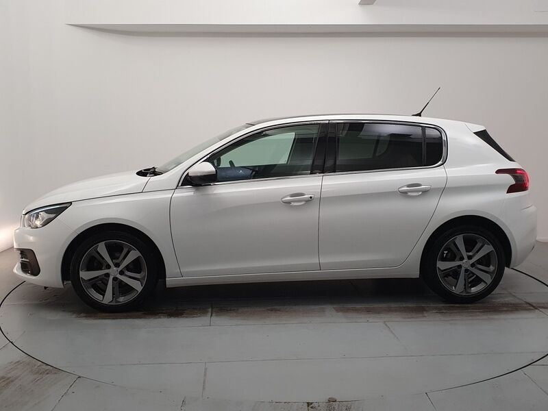 More views of Peugeot 308