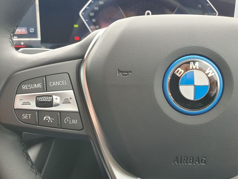 More views of BMW i4