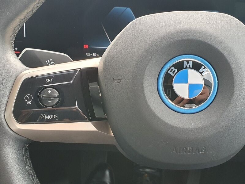 More views of BMW iX