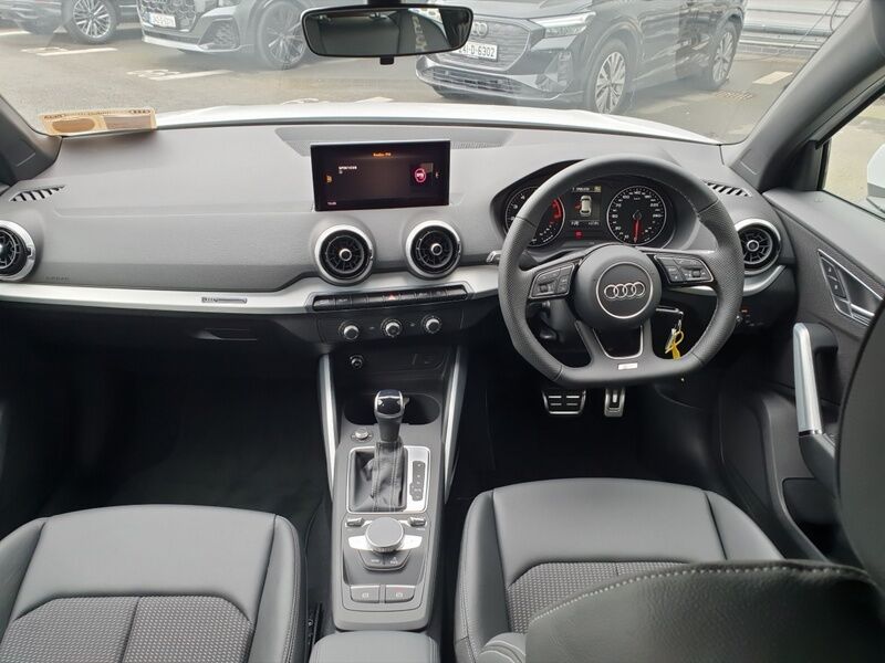 More views of Audi Q2