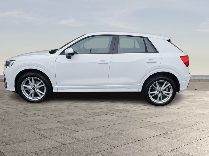 More views of Audi Q2