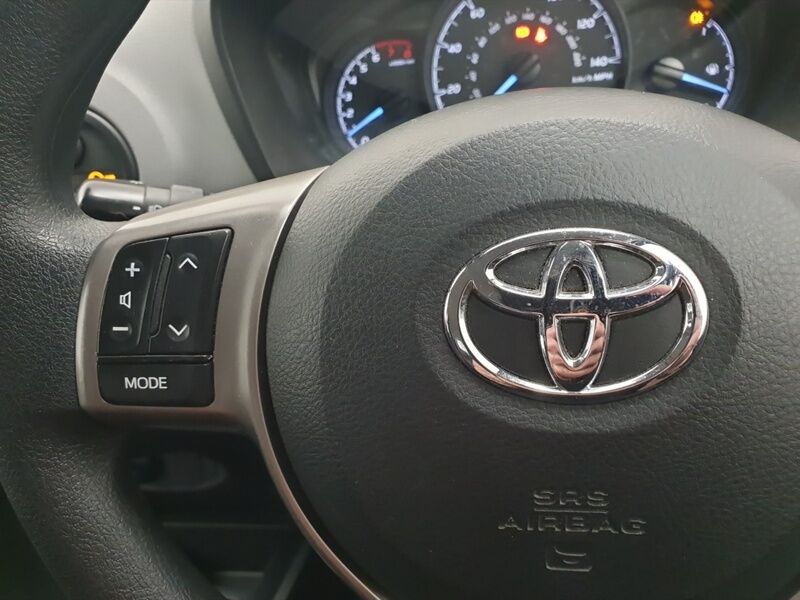 More views of Toyota Yaris