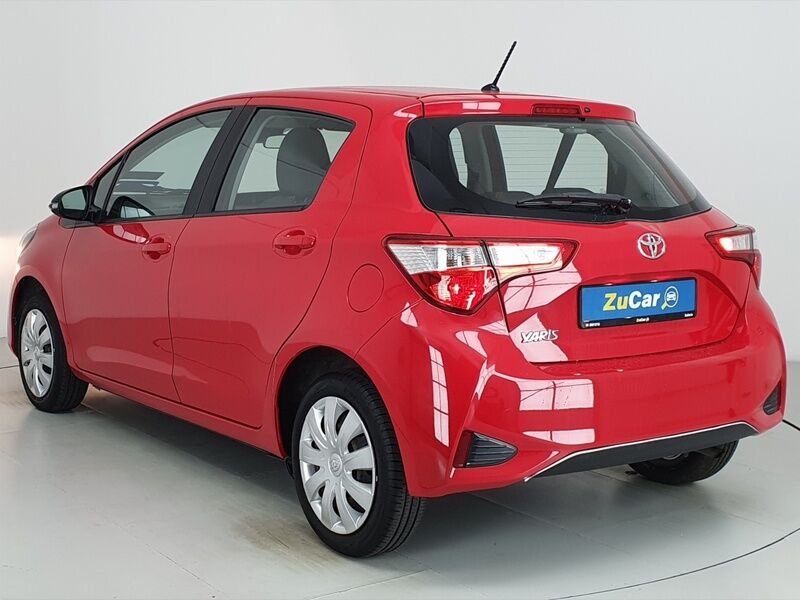 More views of Toyota Yaris