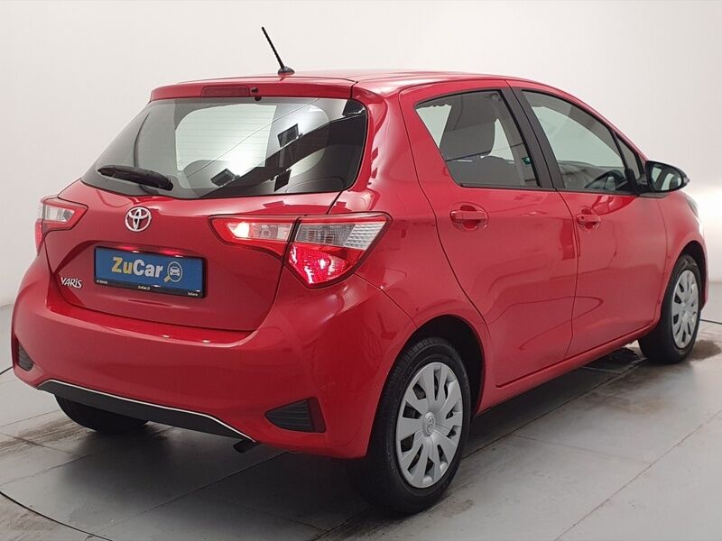 More views of Toyota Yaris