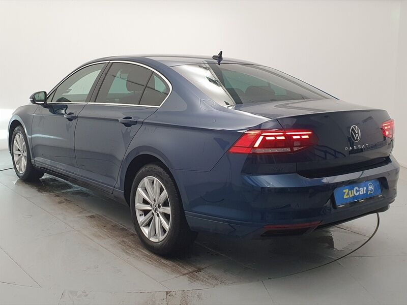 More views of Volkswagen Passat